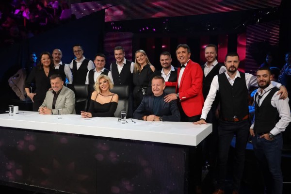 Orkestar Nikad nije kasno